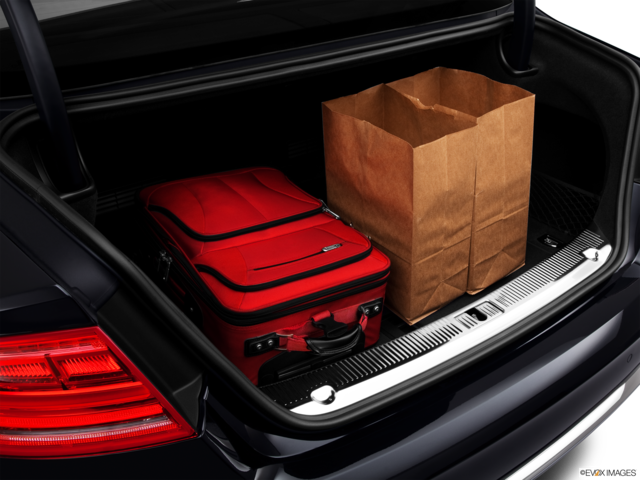 2013 audi a8 cargo area with stuff