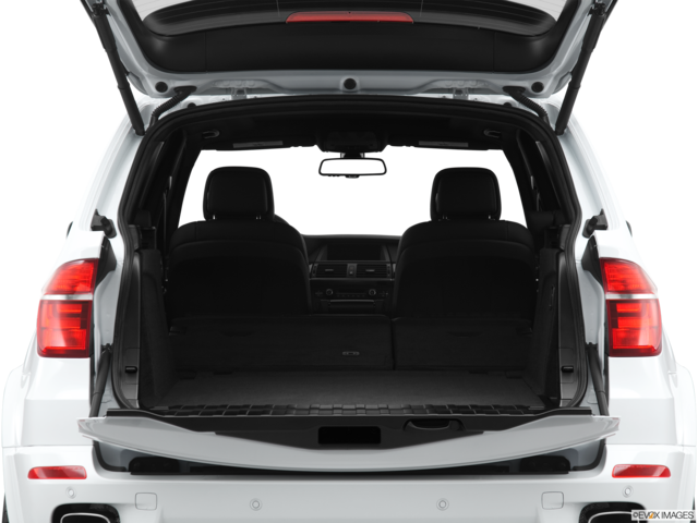 2013 bmw x5 cargo area empty