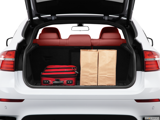 2013 bmw x6 cargo area with stuff