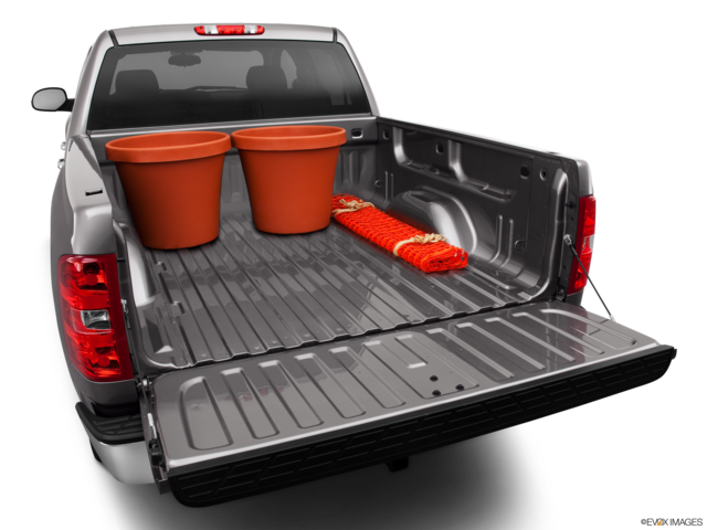 2013 chevrolet silverado-1500 cargo area with stuff
