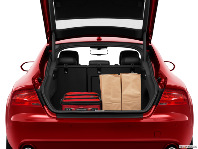 2014 audi a7 cargo area with stuff