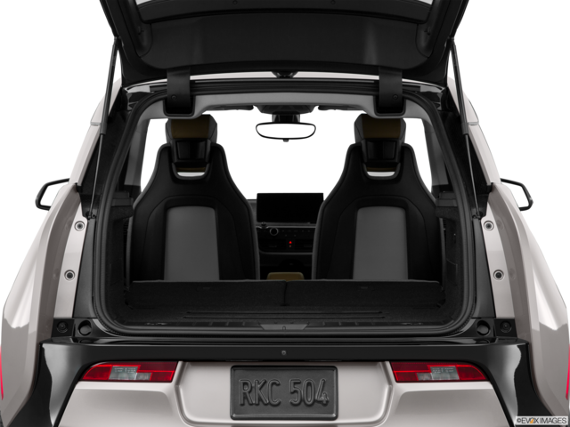 2014 bmw i3 cargo area empty