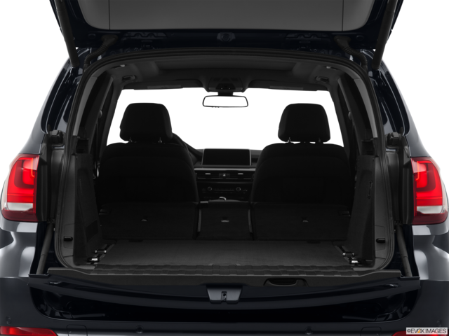 2014 bmw x5 cargo area empty