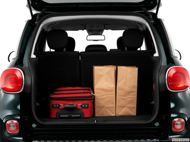 2014 fiat 500l cargo area with stuff
