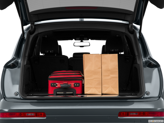 2015 audi q7 cargo area with stuff