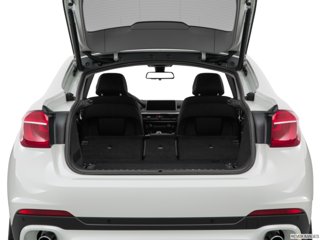 2015 bmw x6 cargo area empty