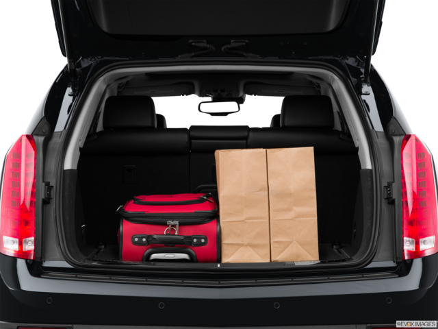 2015 cadillac srx cargo area with stuff