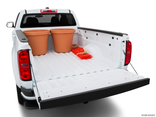 2015 chevrolet colorado cargo area with stuff