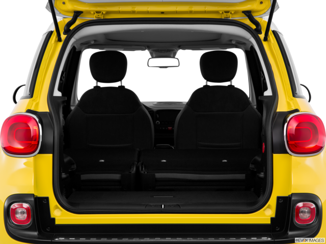 2015 fiat 500l cargo area empty