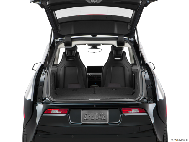 2016 bmw i3 cargo area empty