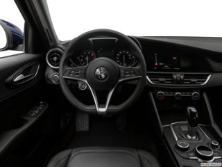 2017 alfa-romeo giulia dashboard