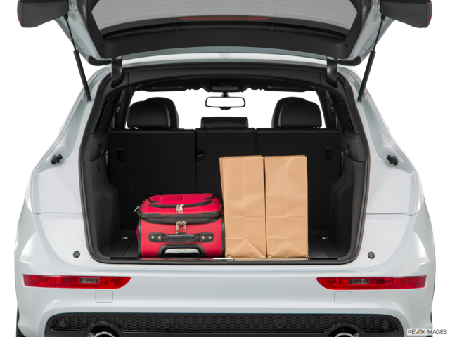 2017 audi q5 cargo area with stuff