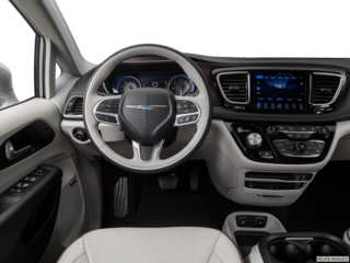 2017 chrysler pacifica dashboard