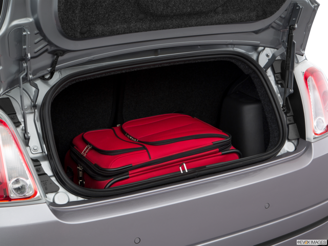 2017 fiat 500c cargo area with stuff