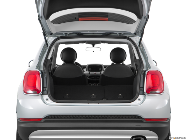 2017 fiat 500x cargo area empty