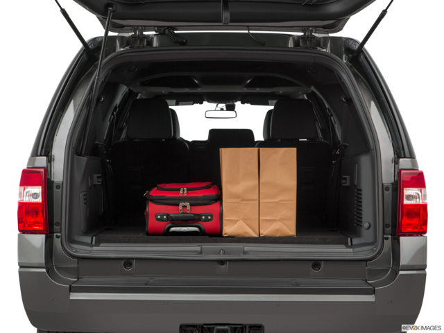 2017 ford expedition-el cargo area with stuff