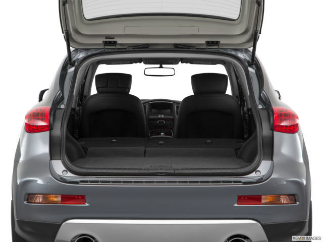 2017 infiniti qx50 cargo area empty