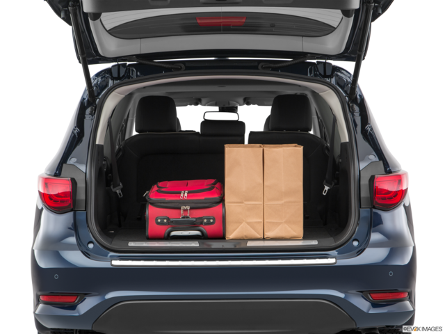 2017 infiniti qx60-hybrid cargo area with stuff