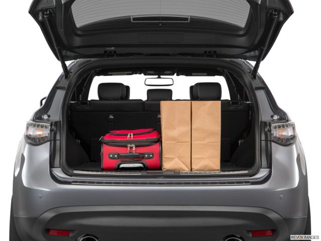 2017 infiniti qx70 cargo area with stuff