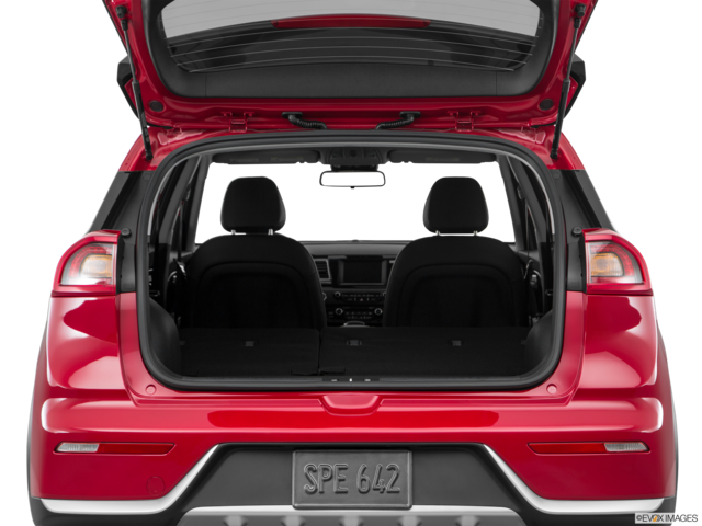 2017 kia niro cargo area empty