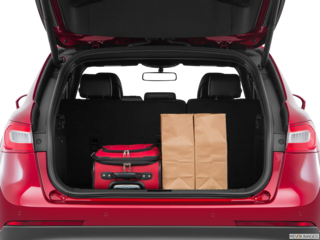 2017 lincoln mkx cargo area with stuff