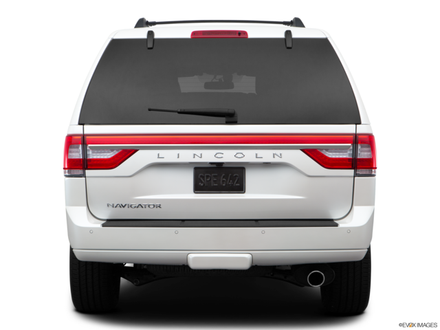 2017 lincoln navigator back