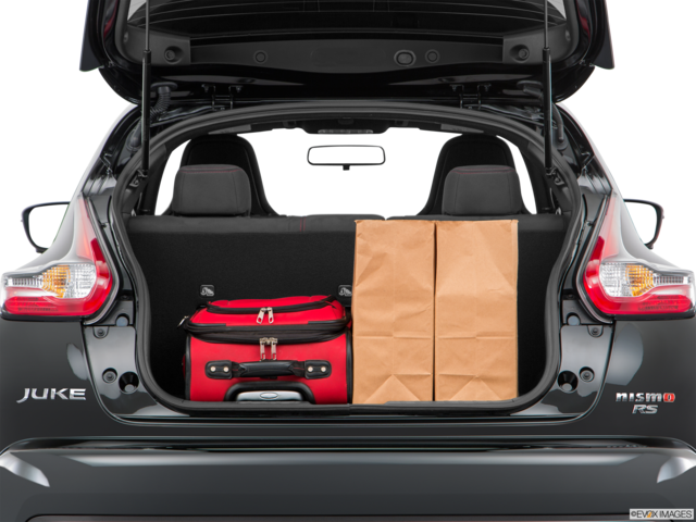 2017 nissan juke cargo area with stuff
