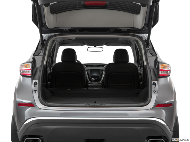 2017 nissan murano cargo area empty