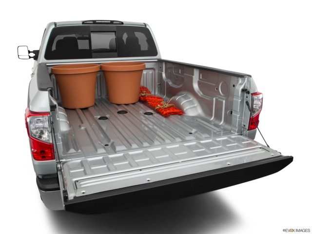 2017 nissan titan-xd cargo area with stuff