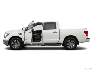 2017 nissan titan side