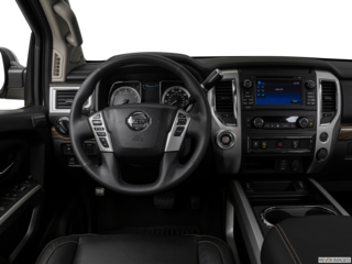 2017 nissan titan dashboard