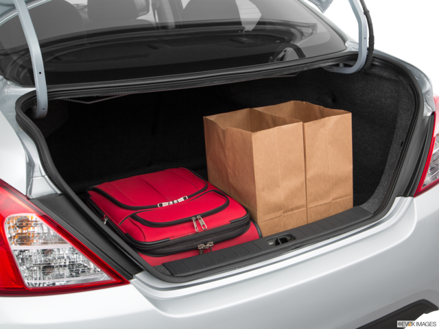 2017 nissan versa cargo area with stuff