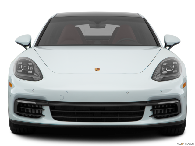 2017 porsche panamera front