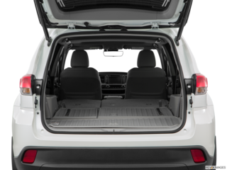 2017 toyota highlander-hybrid cargo area empty