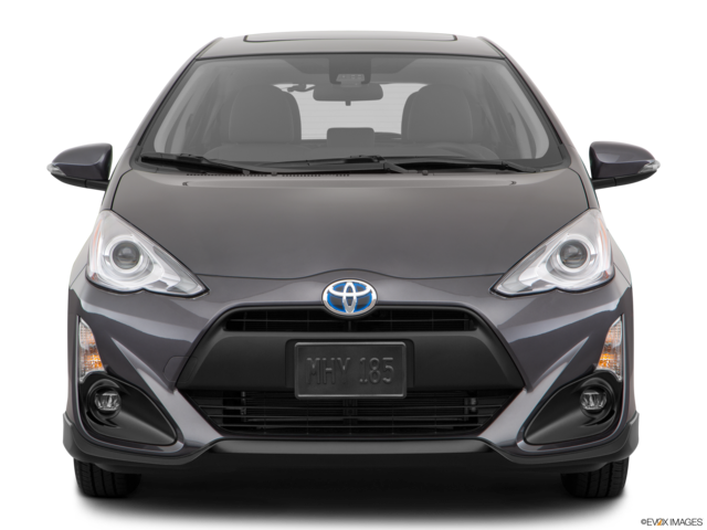 2017 toyota prius-c front
