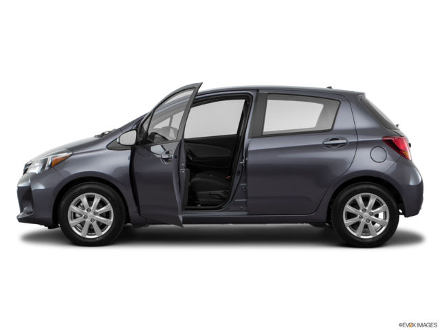 2017 toyota yaris side