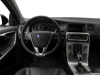 2017 volvo v60-cross-country dashboard