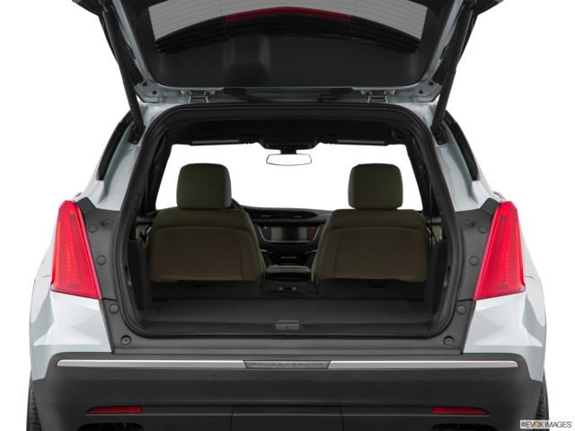 2018 cadillac xt5 cargo area empty