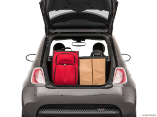 2018 fiat 500e cargo area with stuff