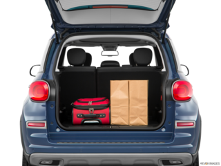 2018 fiat 500l cargo area with stuff