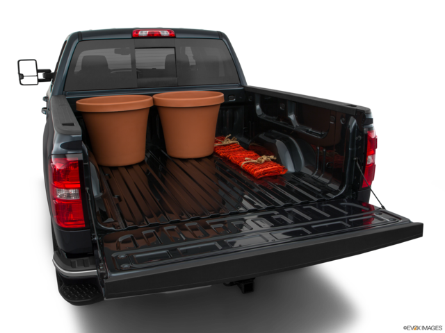 2018 gmc sierra-1500 cargo area with stuff