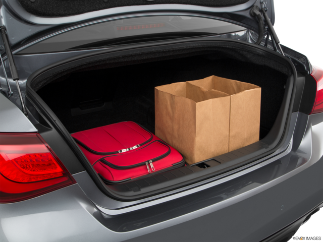2018 infiniti q70 cargo area with stuff