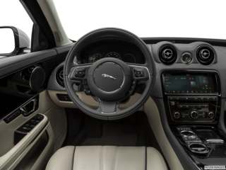 2018 jaguar xj dashboard