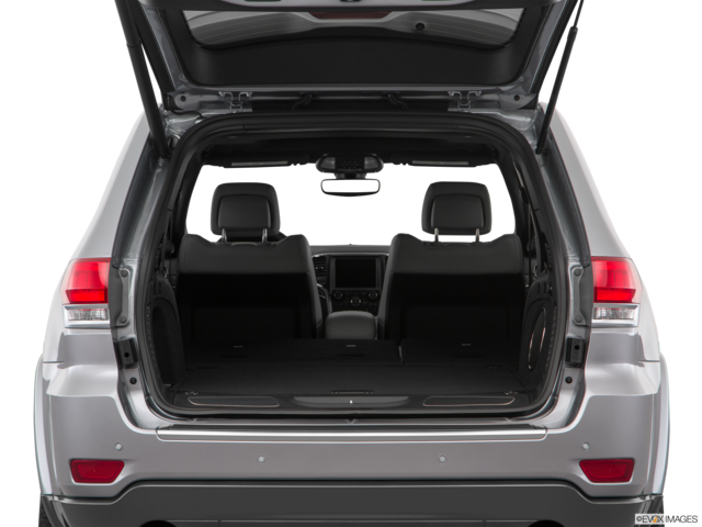 2018 jeep grand-cherokee cargo area empty