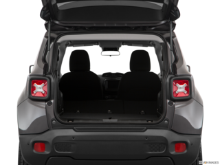 2018 jeep renegade cargo area empty