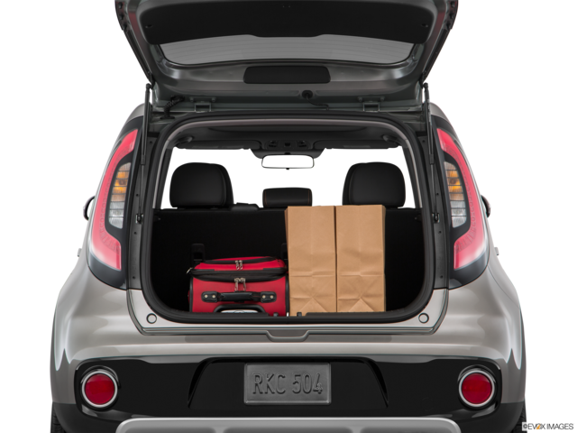 2018 kia soul cargo area with stuff