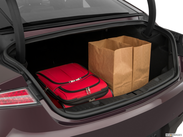2018 lincoln mkz cargo area with stuff