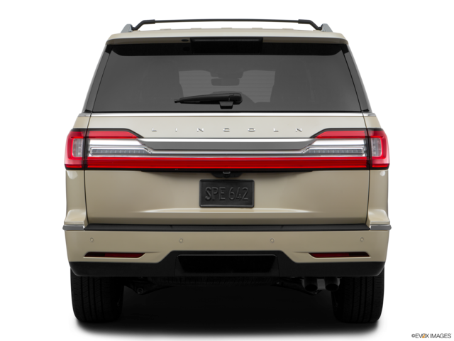 2018 lincoln navigator back