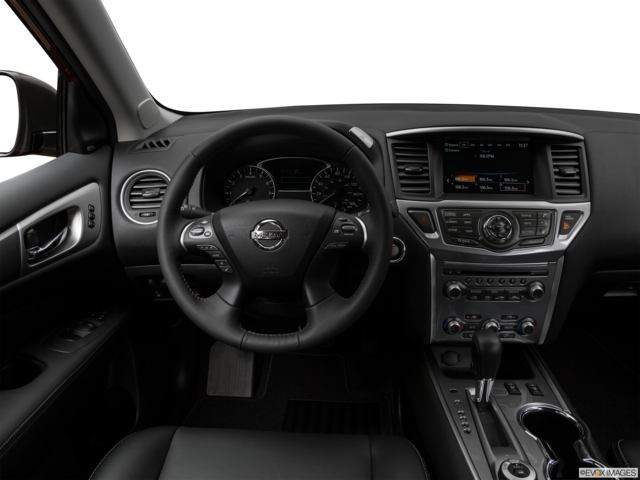 2018 nissan pathfinder dashboard