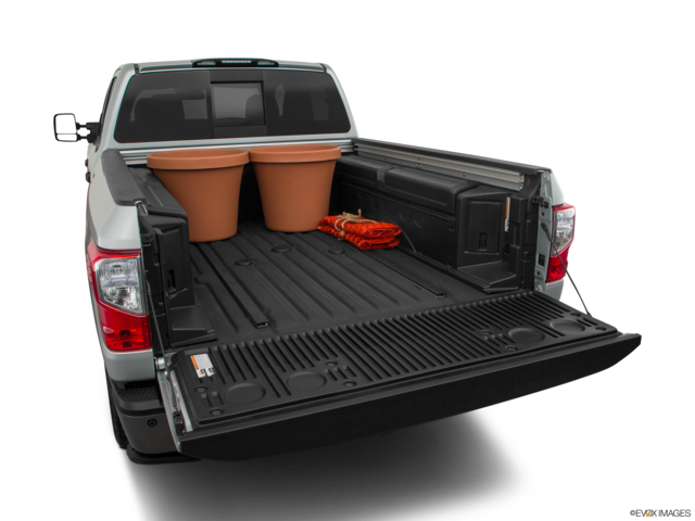 2018 nissan titan-xd cargo area with stuff